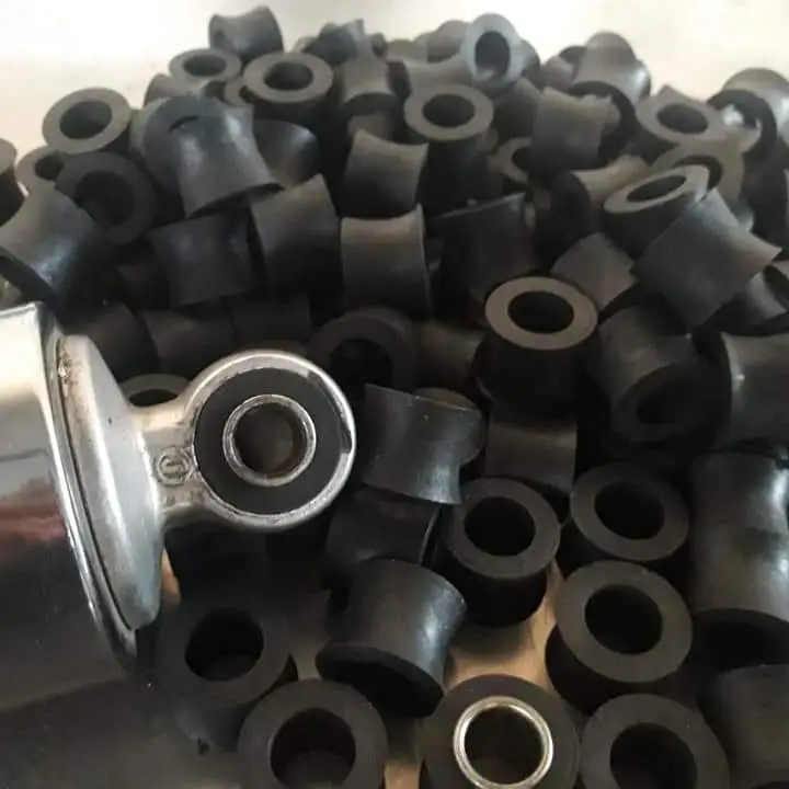 Bujes de amontiguadores para amontiguadores de Suzuki GN 125 — imagen 2